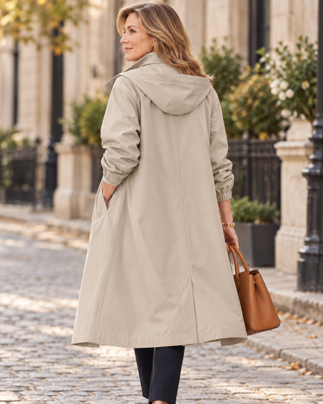 Gabardina Elegante con Capucha