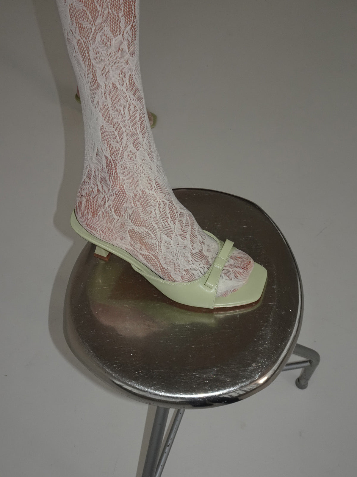 Alejandra - Sandalias con Tacón y Lazo